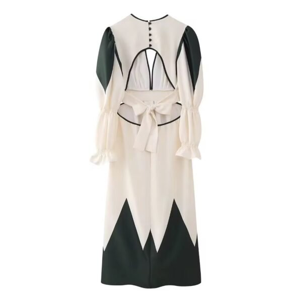 Elegant Midi Dress with a Classic-Modern Design for a Refined Look