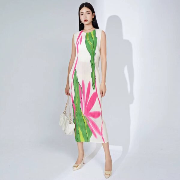 “Floral Elegance Pleated Midi Dress”