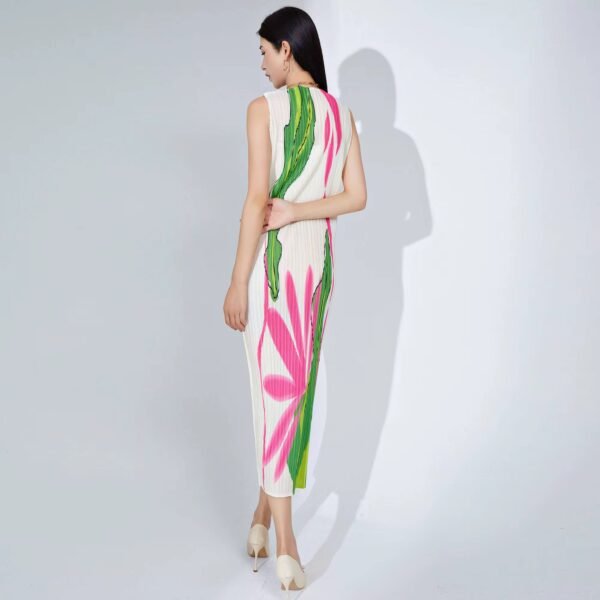 “Floral Elegance Pleated Midi Dress”