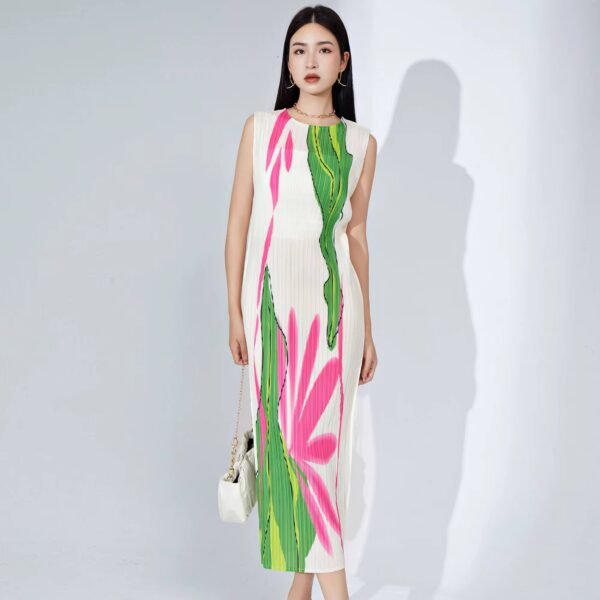 “Floral Elegance Pleated Midi Dress”