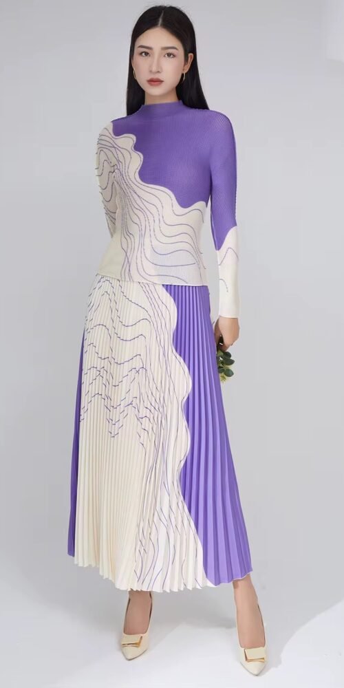 “Wavy Elegance Pleated Top”