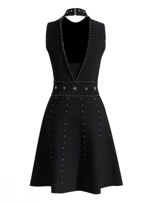 ‏ Charming Black Dress with Shiny Embellishments for an Unforgettable Look