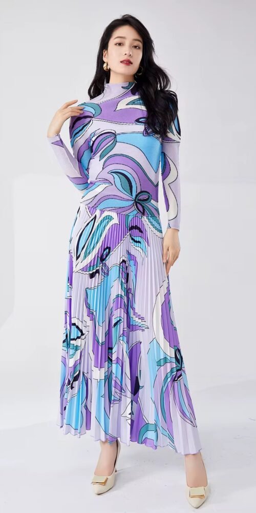 Elegant Long Skirt with a Stylish Abstract Design