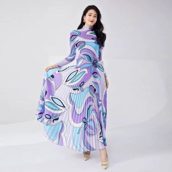 Elegant Long Skirt with a Stylish Abstract Design
